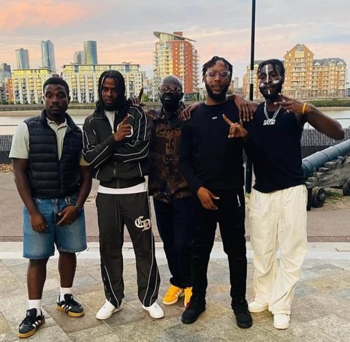 collective square_0010_edaccura-20250908_113418-3169468955